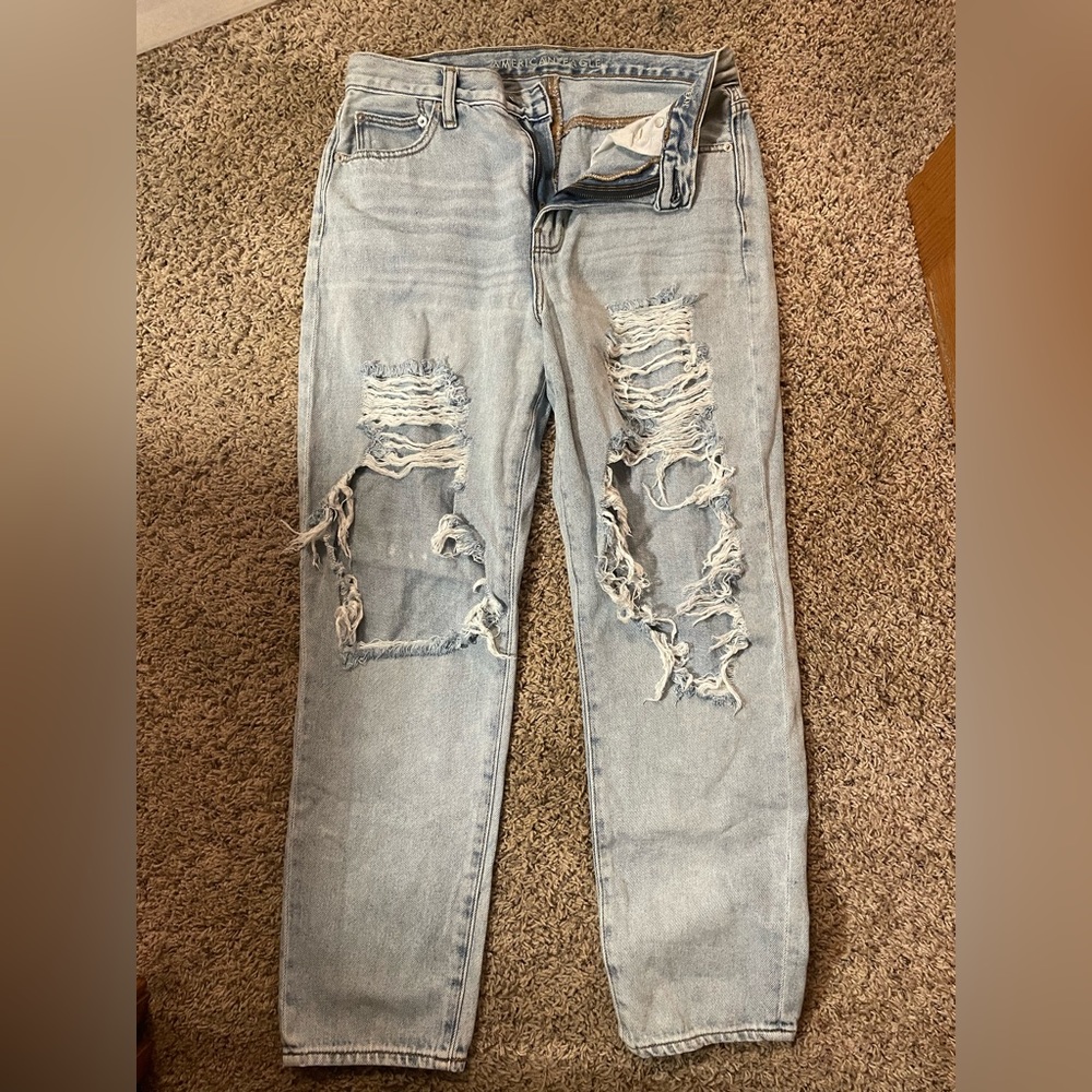 American eagle mom jeans